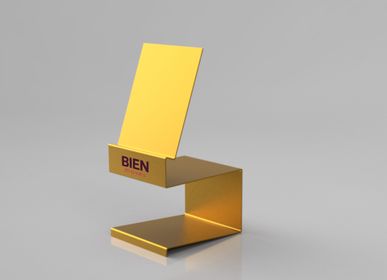 Bookshelves - Metallic golden shop article display - BIEN MOVES
