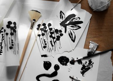 Objets de décoration - Fleurs abstraites - Fleurs sauvages - Bougies en cire 5 cm x 25 cm - Noir - KUNSTINDUSTRIEN