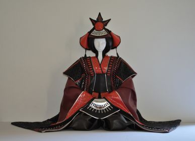 Sculptures, statuettes and miniatures - Geisha Leather Sculpture - ANNIE DELEMARLE