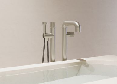 Faucets - Joe | Freestanding progressive bath mixer with flexible, handshower and support - RVB