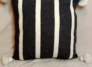 Fabric cushions - Coussin 100 % Laine faits mains toutes couleurs tous motifs - MON SOUK FRANCE