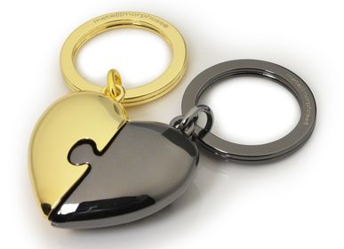 Gifts - Puzzle Heart Key Chain - META[L]MORPHOSE®
