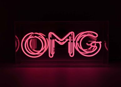 Objets de décoration - 'OMG' Boîte Acrylique Néon Lumière - Rose - LOCOMOCEAN