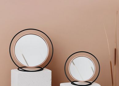 Miroirs - Hollow Miroir de table - KITBOX DESIGN