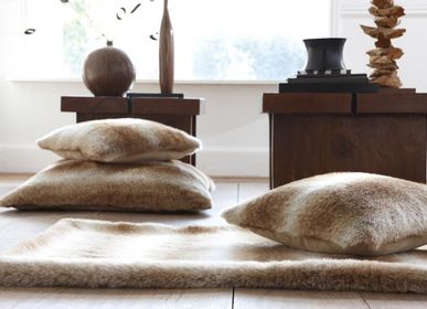 Cushions - Faux fur floor cushion - MAISON EVELYNE PRÉLONGE FRANCE