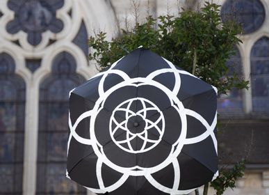 Leather goods - small black automatic umbrella with flowers - SMATI