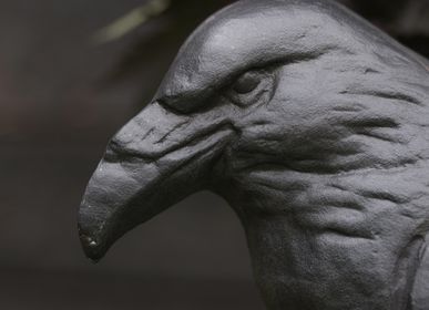 Decorative objects - Cast iron sculpture Raven - WILDLIFE GARDEN
