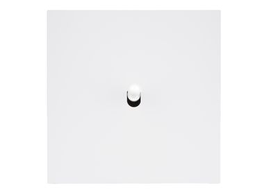 Decorative objects - Désir Toggle in white on Simple plate in White Soft Touch finish - MODELEC