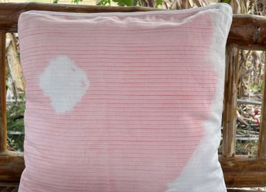 Coussins - Taie d'oreiller tie-dye à fleurs  - COLOR SILK (CAMBODIA)