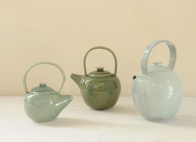 Vases - Groupe de vases, théières et bols en Céladon - CHRISTIANE PERROCHON