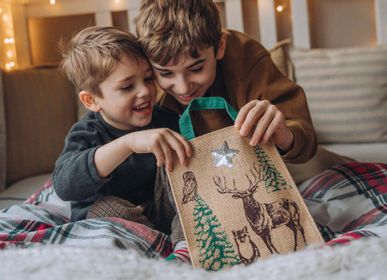 Guirlandes et boules de Noël - sac cadeau en jute - 20x24cm - ARTEBENE