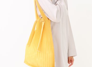 Bags and totes - [TOTE BAG] PLECO  - L vertical pleats (PLANT BASED / RECYCLED POLYESTER) - KNA PLUS