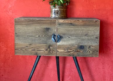 Chests of drawers - Old wood sideboard with 3 metal legs - LES SCULPTEURS DU LAC