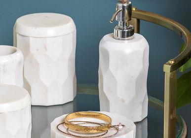 Soap dishes - Faceted White Marble Soap Dish - BE HOME