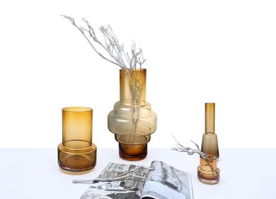 Vases - Large retro style design vase, amber color, TYLER46AM - ELEMENT ACCESSORIES