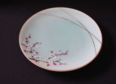 Tea and coffee accessories - Hand painted Japanese celadon plate with plum flower motif - YUKO KIKUCHI