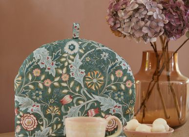 Customizable objects - Tea cosies in original William Morris prints from Morris & Co - SPLIID