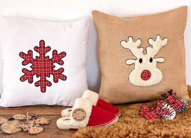 Other Christmas decorations - Christmas cushions embroidered on burlap  - &ATELIER COSTÀ