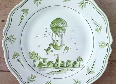Assiettes de réception  - Assiette Feston avec décoration peint à la main Montgolfière - BOURG-JOLY MALICORNE