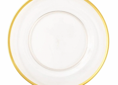 Everyday plates - Acrylic Plate Charger in Clear with Gold Rim - 1 Each - CASPARI
