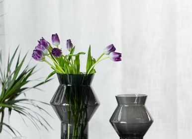 Vases - Vase design de forme cylindrique angulaire jaggy, verre gris foncé de haute qualité, CUZ11GR - ELEMENT ACCESSORIES