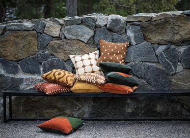 Fabric cushions - Linen Cushions - Rakhi - CHHATWAL & JONSSON