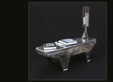 Coffee tables - 100% recycled Eiffel riveted metal coffee table. - RECYCLAGE DESIGN RÉANIMATEUR D'OBJETS R & D