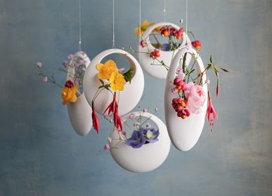 Vases - FESTA oval and round vase, made of fine bone china porcelain - KLATT OBJECTS