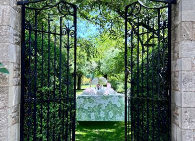 Table linen - HYDRANGEA Linen Tablecloths & Napkins - SUMMERILL AND BISHOP
