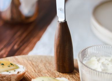 Kitchen utensils - Butter knife and spreader in walnut - FORGE DE LAGUIOLE
