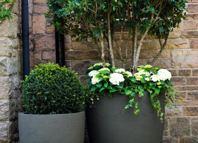 Flower pots - Centurian Lounge Chair - CAPITAL GARDEN PRODUCTS LTD