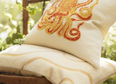 Fabric cushions - Cushions in Velvet & Linen- Animal & Natural motives - CHHATWAL & JONSSON