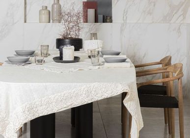 Linge de table textile - Nappe avec dentelle « Farnèse » - DANIELA DALLAVALLE - ARTEPURA
