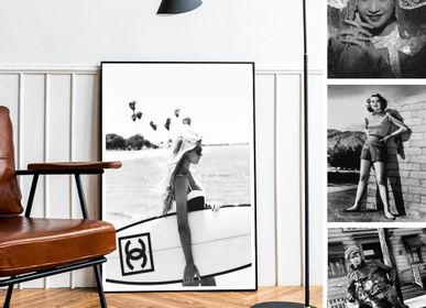 Poster - Black and White Portrait Collection - Surf Board - BLUE SHAKER