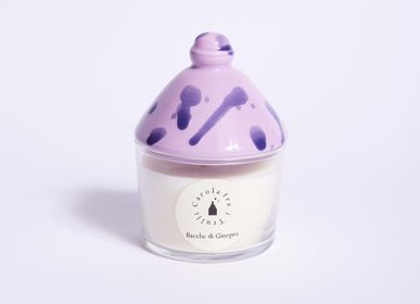 Decorative objects - 140g soy wax candle with lilac and purple spotty ceramic extinguisher - CAROLA FRA I TRULLI