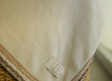 Throw blankets - SOFT COTTON WITH TORCHON BORDER - FRATI HOME