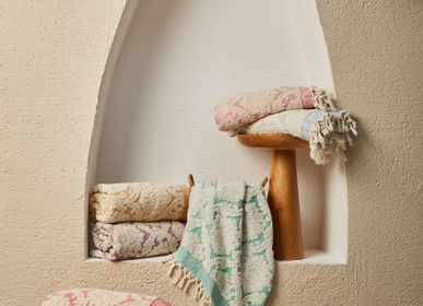 Bath towels - DAMASK Bath Towel - COLOR TOUCH