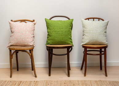 Coussins textile - Housse de coussin 100% lin 45x45cm - Motif ARRASTA PÉ couleur vert ABACATE - SABIÁ DESIGN