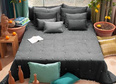 Throw blankets - ETAMINE Quilted Linen Bedspread 220x240 cm - EN FIL D'INDIENNE...