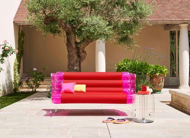 Sofas - MW02| Sofa with transparent PMMA walls & red Runner covers - MW Exclusive - MOJOW