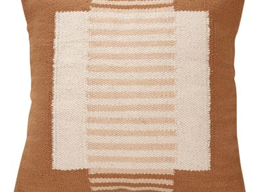 Coussins textile - Coussin décoratif Earth Stripe fabriqué à la main, rouille, 18 x 18 pouces - CASA AMAROSA