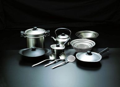 Bowls - SORI YANAGI - punched strainer - METROCS