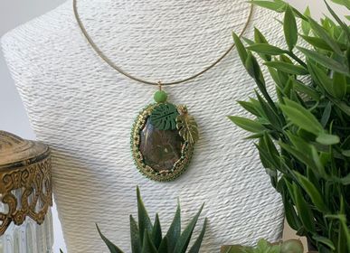 Jewelry - Green jasper pendant, beaded - ANNA KRONIQ