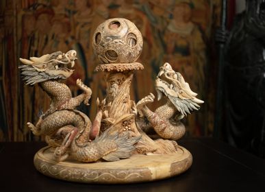 Sculptures, statuettes and miniatures - Splitting or Protecting?  (Bone Sculpture - Marquetry, with Fixed Base) - TRESORIENT