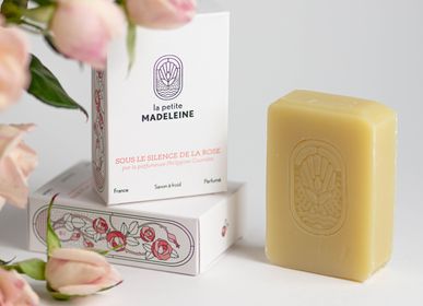Soaps - Perfumed cold soap - Sous le silence de la rose (100g) - LA PETITE MADELEINE