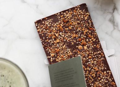 Chocolat - ÉVASION — LA TABLETTE DE CHOCOLAT AU CBD ET GRAINES DE CHANVRE CARAMÉLISÉES - HUAGES CBD