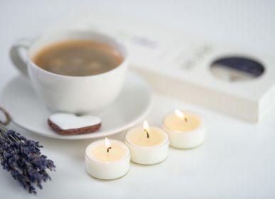 Candles - Soy Wax Tea Light Candles With Lavender Bunch (6x15g) - AURAE