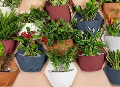 Floral decoration - Self-Watering Wall Planters with Cover made with Reused Fabric - CITYSENS