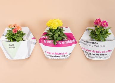 Vases - Jardinières murales avec arrosage automatique et couvertures fait de banderoles publicitaires - CITYSENS