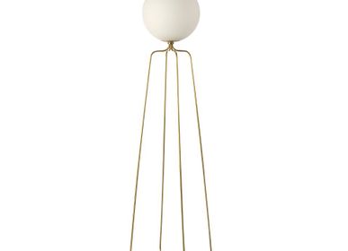Lampadaires - Lampadaire en acier doré et verre blanc - ANGEL CERDÁ